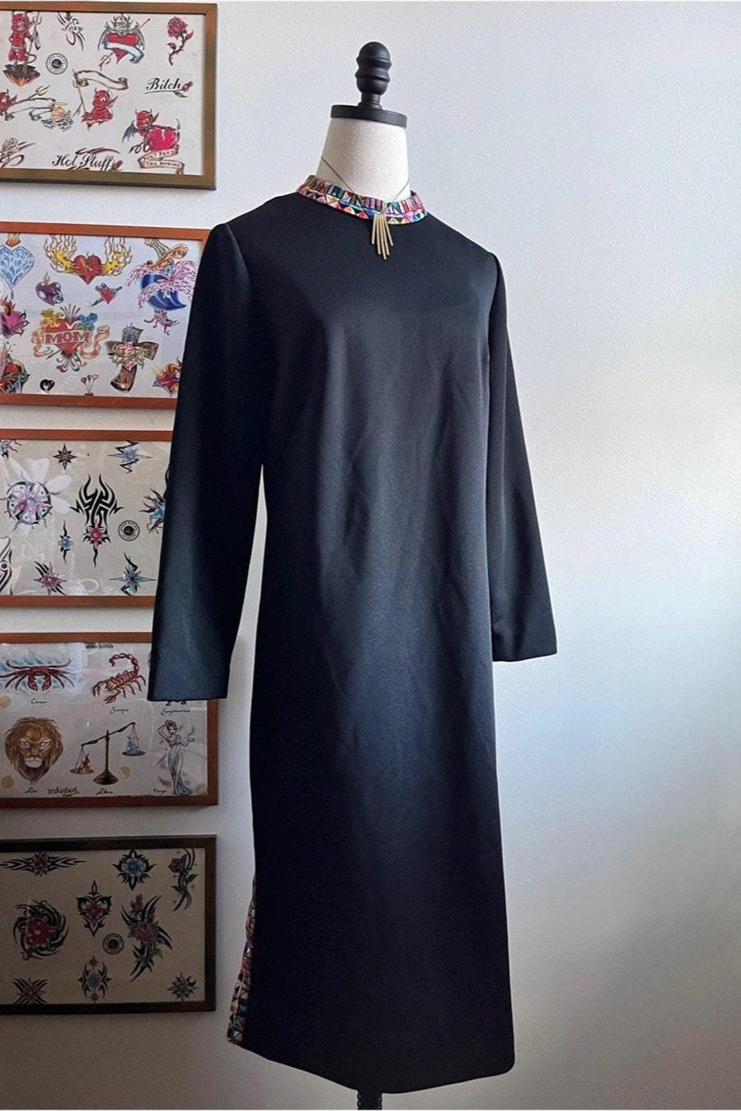 Vintage 70s Geometric Embroidered Maxi Dress | Mock Neck A-line