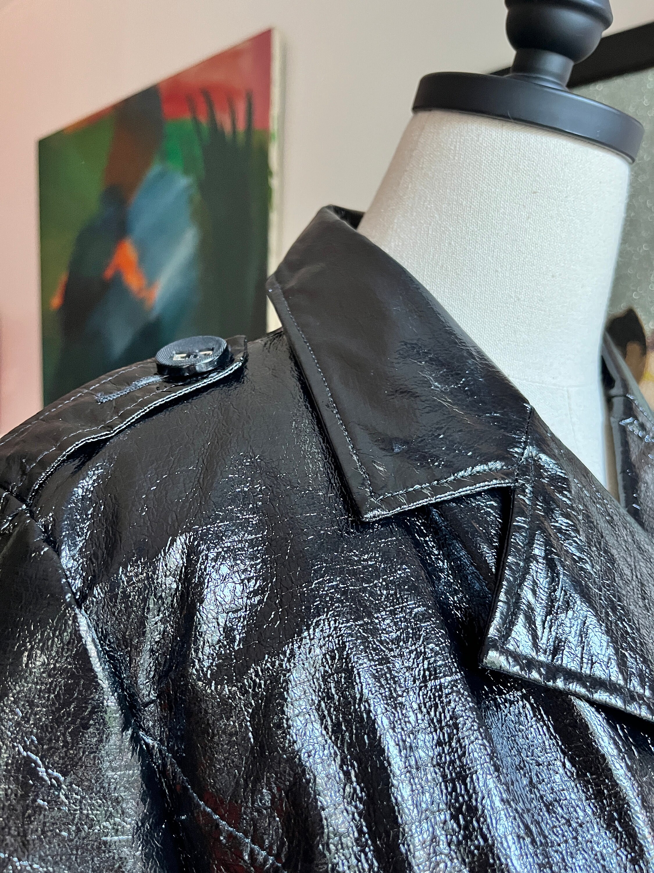 Y2K Vintage Black Patent Vinyl Trench Jacket – 90s Jus D