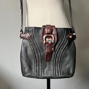 Bolso bandolera vintage Brighton Rachel de los años 90 / Monedero western de piel bicolor con organizador / Bolso de hombro con relieve negro y marrón