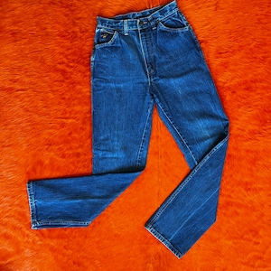 Vintage 70s Wrangler Jeans | 1970s High‑Waist Straight Leg Mid Wash Western Denim | Size W25