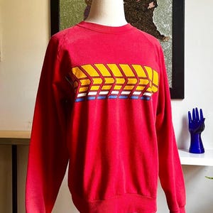 Vintage 70s Belton Sweatshirt | Crewneck Pullover Soft Fit | Red with Primary Graphic | Unisex Sporty Retro | Size M–L