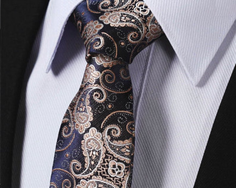 Men/'s Navy Blue Gold Paisley Silk Slim Tie and Pocket Square Set Wedding Groomsmen Gifts Floral Ties Great for Pictures