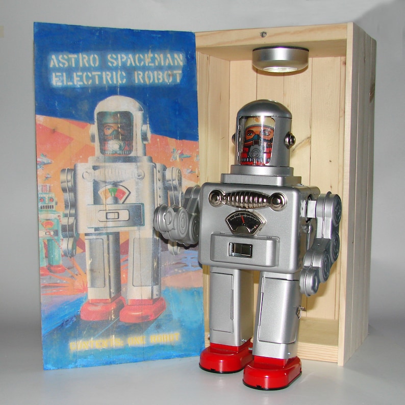 Astro Spaceman Robot in 15quot; Light Up Wood Display Box Crate Astro Spaceman Robot in 15quot; Light Up Wood Display Box Crate