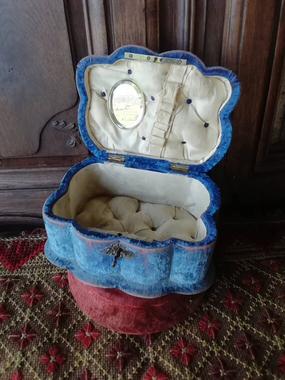 Belle Epoque French sewing /jewellery box