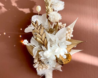 Swarovski freshwater pearl stabilized flower buttonhole - FIONA white gold