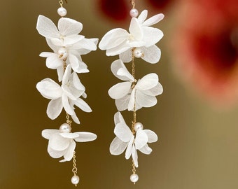 boucles d’oreilles fleurs stabilisées et perle d’eau douce — JOANNA blanc