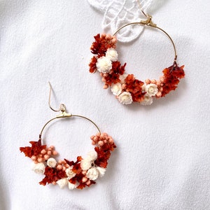 Collection "PETIT MIGNON" stabilized flower earrings-- LYDIA terracotta white