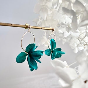 Preserved flower earrings -- JULIA duck green