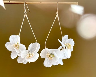preserved flower earrings --LESLIE white pastel pink