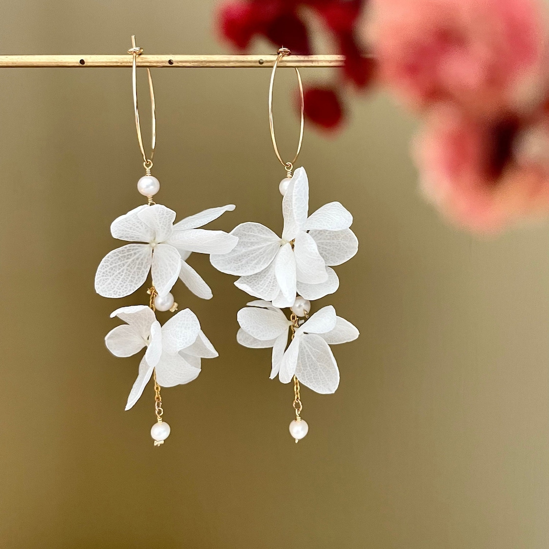 Boucles d’oreilles fleurs stabilisées et perle d’eau douce — JOANNE blanc - Etsy France