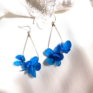 Stabilized flower earrings--royal blue JULIETTE