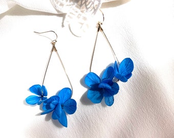 Boucles d'oreilles fleurs stabilisées--JULIETTE bleu roi