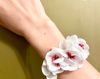 Bracelet fleurs stabilisées--MARYLOU  blanc framboise