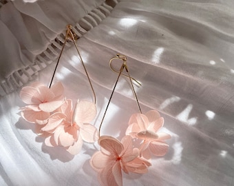 Boucles d'oreilles fleurs stabilisées--JULIETTE rose poudré