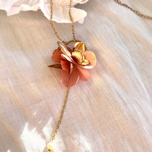 Collier fleurs stabilisées et perle deau douce etZOÉ vieux rose or image 6