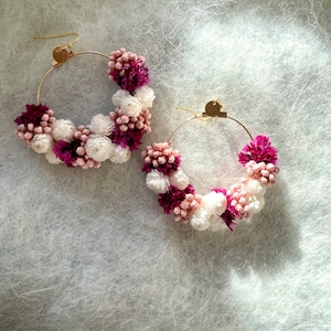 Collection "PETIT MIGNON" stabilized flower earrings-- LYDIA fuchsia white