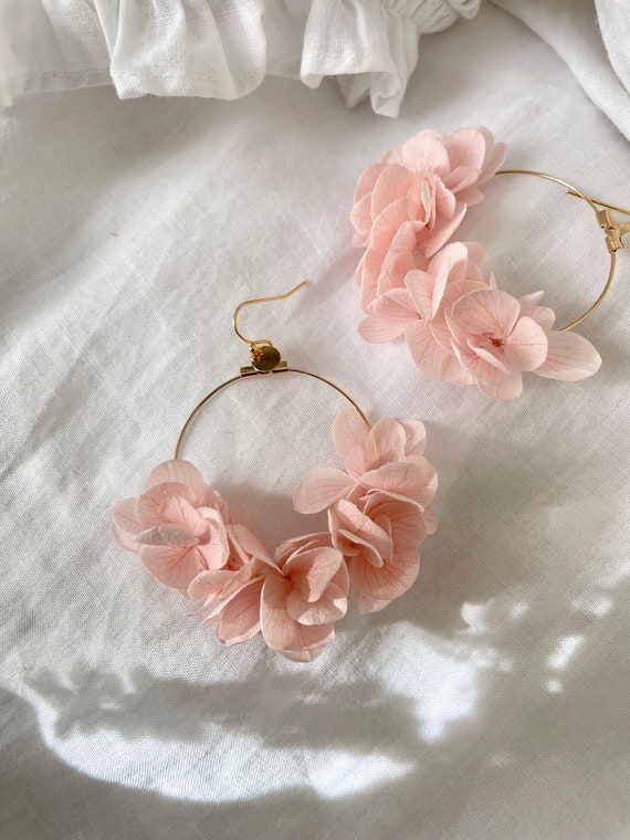 FUA Flower petal 片耳ピアスivory color