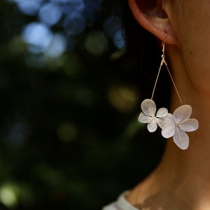 preserved flower earrings --JULIETTE white