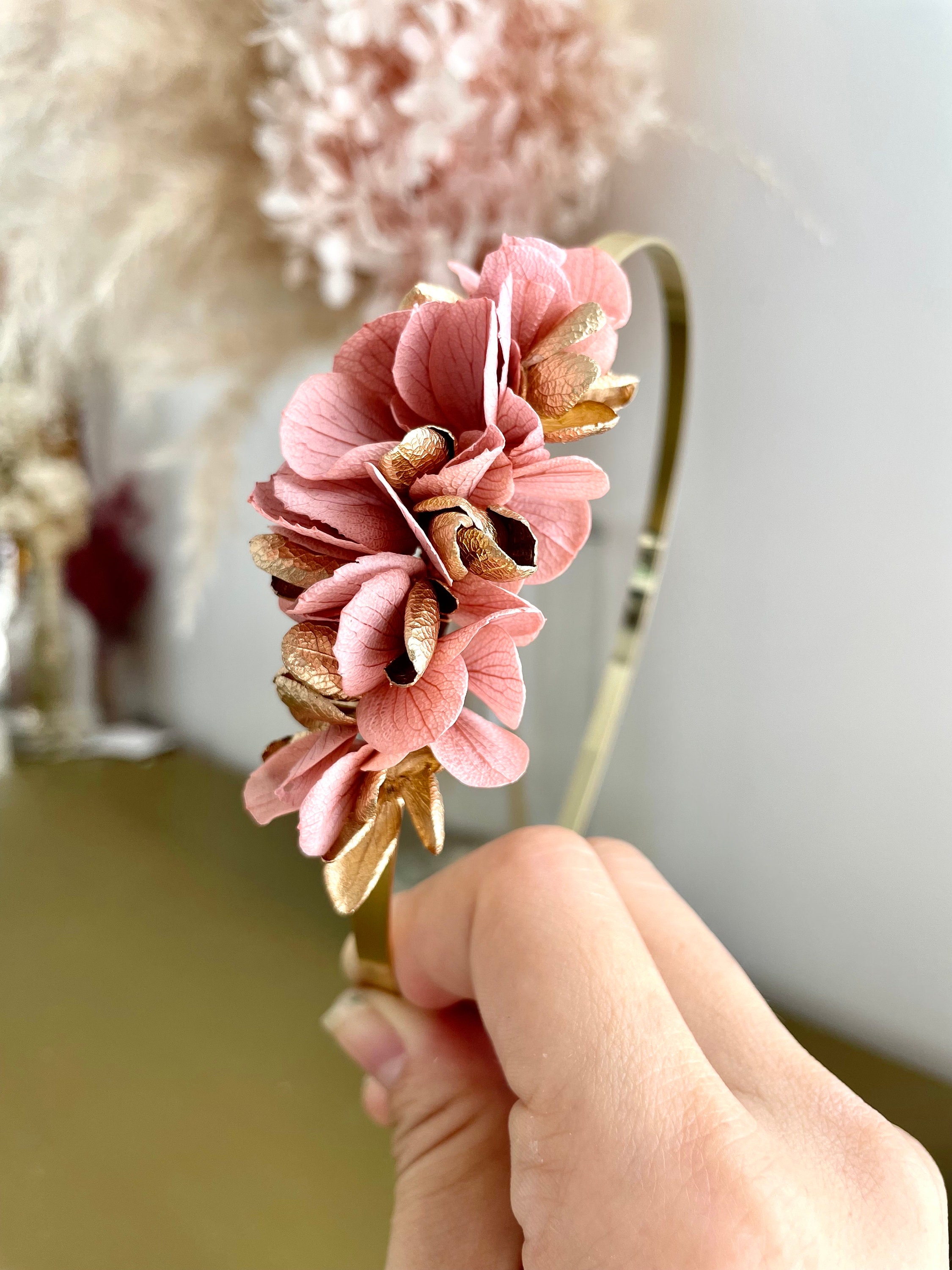 Serre-tête en fleurs stabilisées – CHIARA vieux rose or