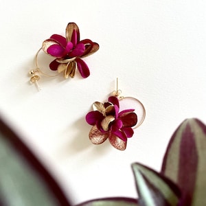preserved flower earrings -- JULIA fuchsia magenta and gold