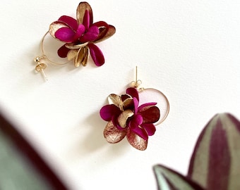 boucles d'oreilles fleurs stabilisées -- JULIA fuchsia magenta et or