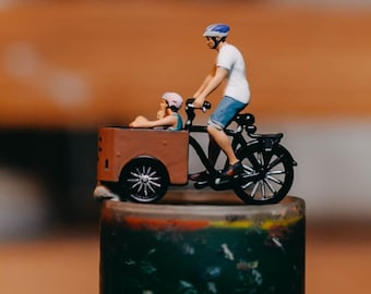 Miniature Action Figures Family Bike Diorama Scale 1:87 Mini Resin No Preiser