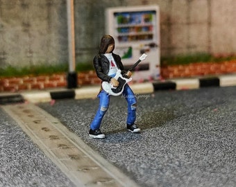 Miniature Diorama Diecast Boy Musician Playing Guitar Mini Action Figure Scale 1/64