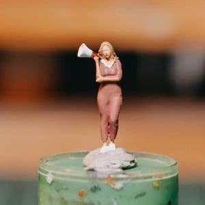 Miniature Action Figures Man and Woman in Love Diorama Scale 1:87 Decoration No Preiser Mini Resin