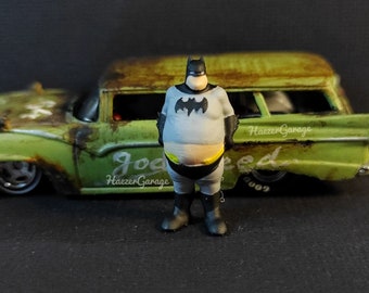 Miniature Mini Action Figure Bat Man Pension Diorama Diecast Scale 1/64