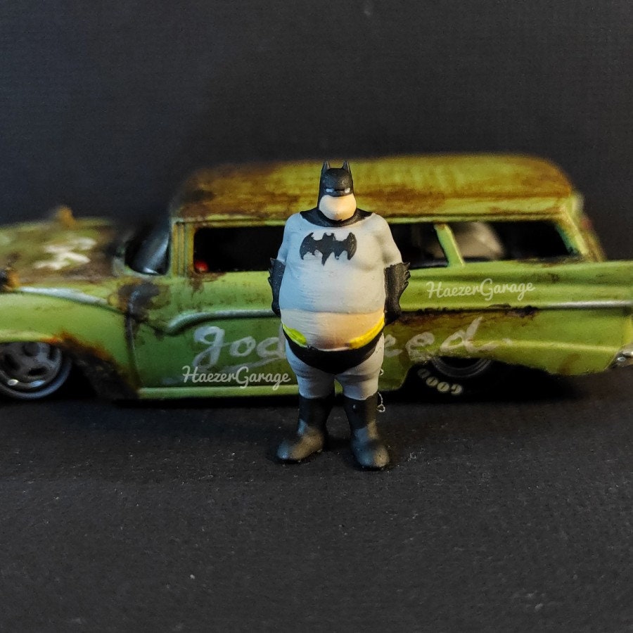 Miniature Mini Action Figure Bat Man Pension Diorama Diecast Scale 1/64