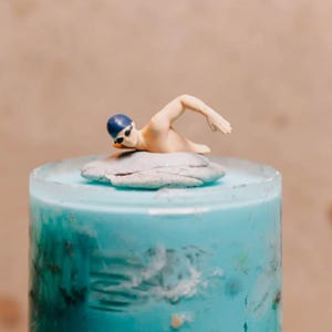 Miniature Action Figure Swimming and Soaking Diorama Scale 1:87 No Preiser Decoration Mini Resin