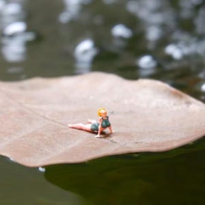 Miniature Action Figure Yoga Meditation Pose #1 Scale HO 1:87 NO PREISER