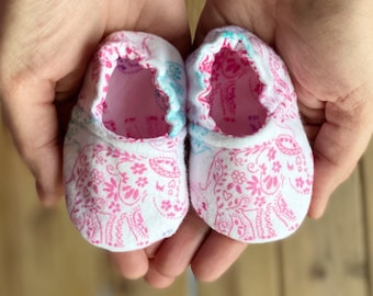 Unisex Baby and Toddler Slipper Shoes Sewing Pattern & Tutorial | Newborn | Easy DIY | Baby Shower Gift to Sew | PDF | Instant Download