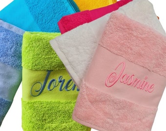 Handdoek geborduurd met naam, badhandoek 50x100 cm personaliseren, een perfect cadeau voor een meisje of een jongetje, afzwemmen
