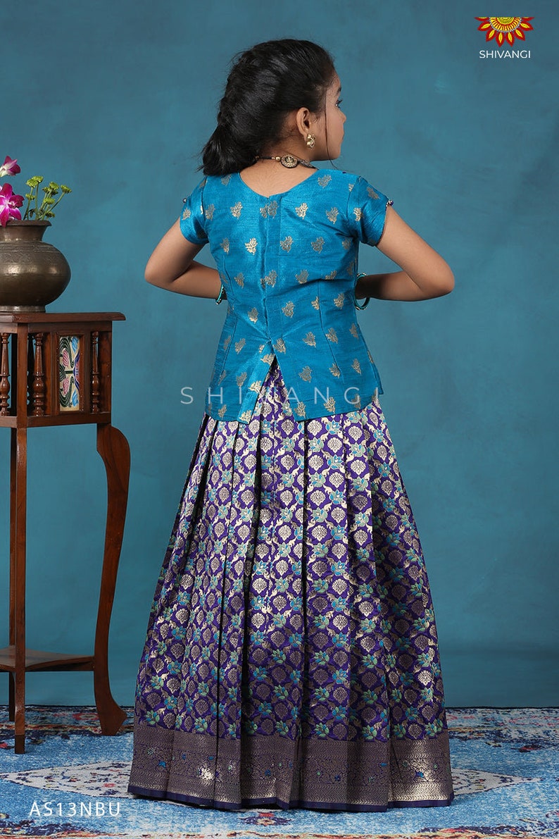 Girls Navy Blue Golden Creeper Pattu Pavadai