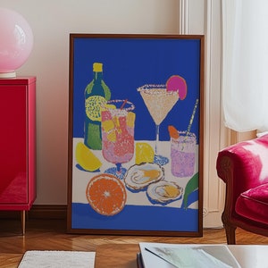 Sztuka ścienna, kolorowy nadruk koktajlowy, wystrój baru nadmorskiego, odważna niebieska sztuka kuchenna, plakat z letnim drinkiem, tropikalna sztuka ścienna, sztuka wózka barowego Preppy