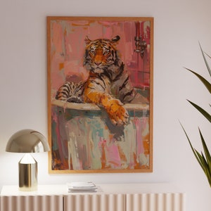 Poster Tiger, Dopamin Dekor, Preppy Wandkunst, trendiges Dekor, Maximalist Deko, Badezimmer Wandkunst, Tiger In der Badewanne, Fine Art Print