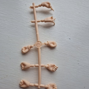 4 Paar helle Hautton Blythe Style Puppenhände