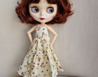 Beautiful Blythe Style Doll 'Jemima' with Colour Changing Eyes and Pretty Floral Dress