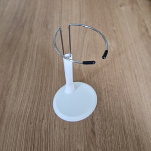 Economy Doll Stand for 25cm - 28cm or 9-11 Inch Doll. White Doll Stand.