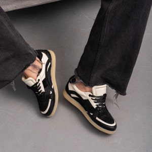 Retro leather handcrafted sneakers