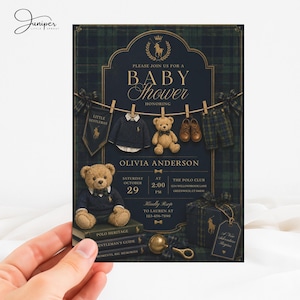 Puede incluir: Una invitación de baby shower con estampado de cuadros azul marino y verde que muestra un tendedero con un suéter, un oso de peluche, zapatos y pantalones. El texto incluye "Please join us for a baby shower honoring Olivia Anderson" y los detalles.