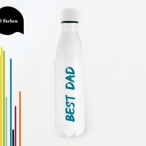 May include: White insulated water bottle with a white cap and the words "BEST DAD" in teal. A black speech bubble with the text "9 Farben" is in the upper left corner. Vertical lines of various colors are on the left.