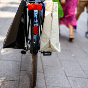 Fahrradtasche Personalisiert Unisex Radtasche für Radfahrer Praktische Recycling-Einkaufstasche Individueller Aufdruck 45spaces Bild 9