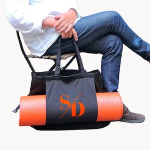 Yogatasche Mattenfach mit Initial Monogramm - Nachhaltige Sporttasche - Oversized Tasche Workout Fitness Strand - Misses Müller