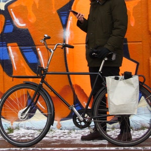 Fahrradtasche Personalisiert Unisex Radtasche für Radfahrer Praktische Recycling-Einkaufstasche Individueller Aufdruck 45spaces Bild 10