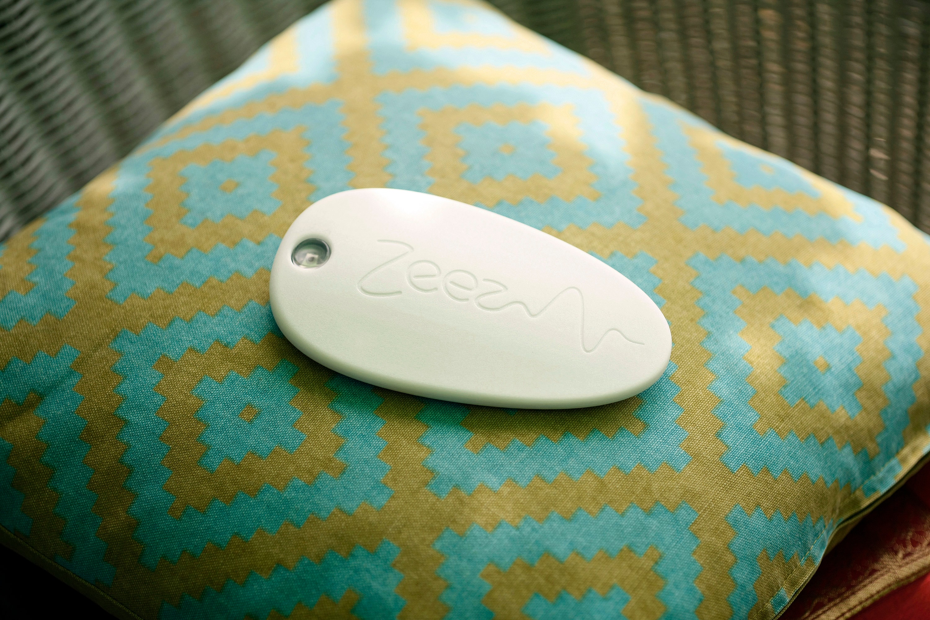 zeez-sleep-pebble-sleep-device-etsy