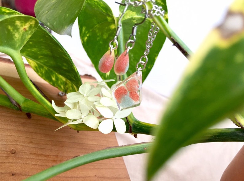 Light Blue Yellow and Coral Coloured Epoxy Resin Pendant /& Earrings Set