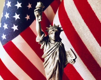 Cuillère souvenir vintage Statue de la Liberté Fort en étain : collectionneur new-yorkais