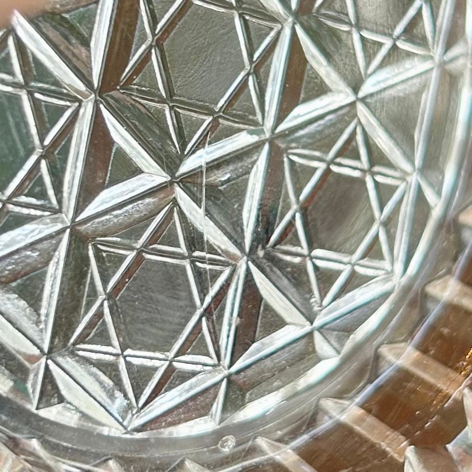 Lot De 12 Tasses à Café Vintage En Verre De Bohême - Tchécoslovaquie, 25cl, Incolores Avec Pastilles Irisées